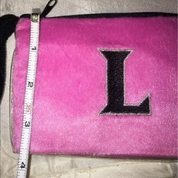 Limited TOO Medium Socks Wristlet initial L set NWT - Picture 4 of 5